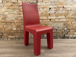 Chair-Richard-Huts-Central-Museum-red-TheReSales