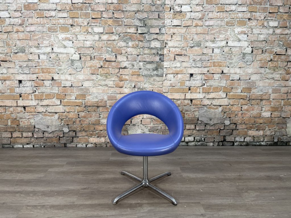 Chairs-Artifort-Nina-pair-TheReSales