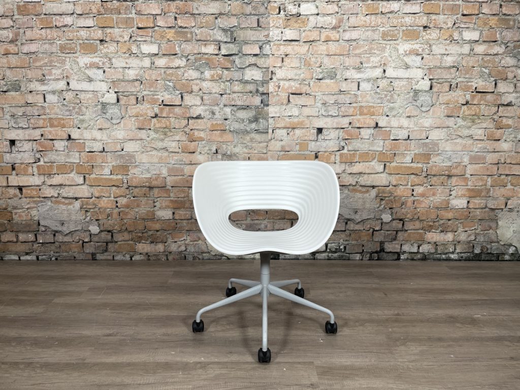 Stoel-Vitra-Tom-Vac-met-wielen-TheReSales