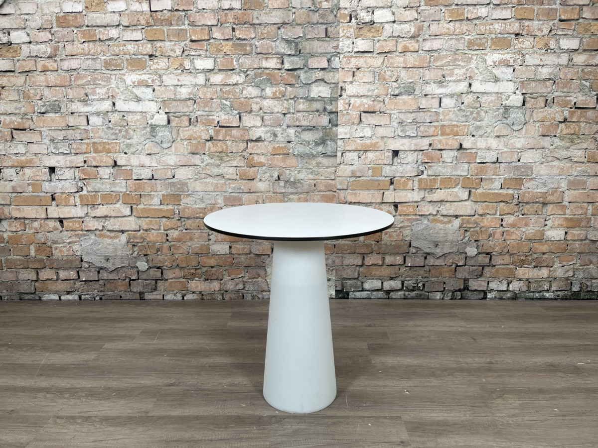Moooi-Container-Table-Wit-Rond-Tafel-TheReSales