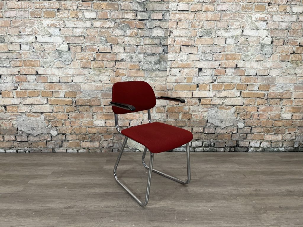 Stoelen-Ahrend-Buisframe-Sledestoel-rood-TheReSales