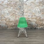 Stoel-Vitra-Eames-Plastic-Side-Chair-DSW-TheReSales-groen