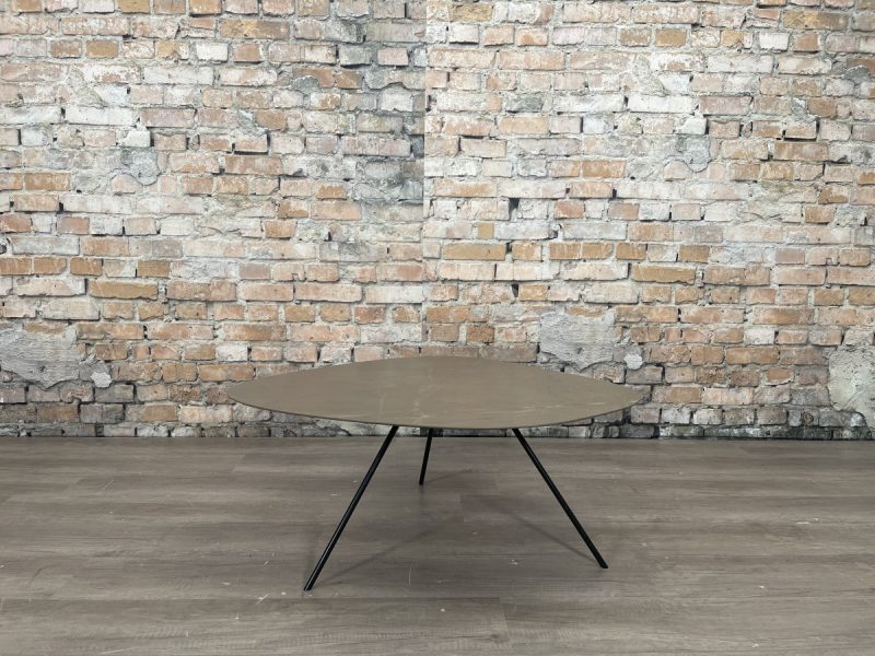 Salontafel-Leolux-Liliom-marmer-TheReSales