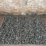 rocky-wit-zwart-karpet-theresales