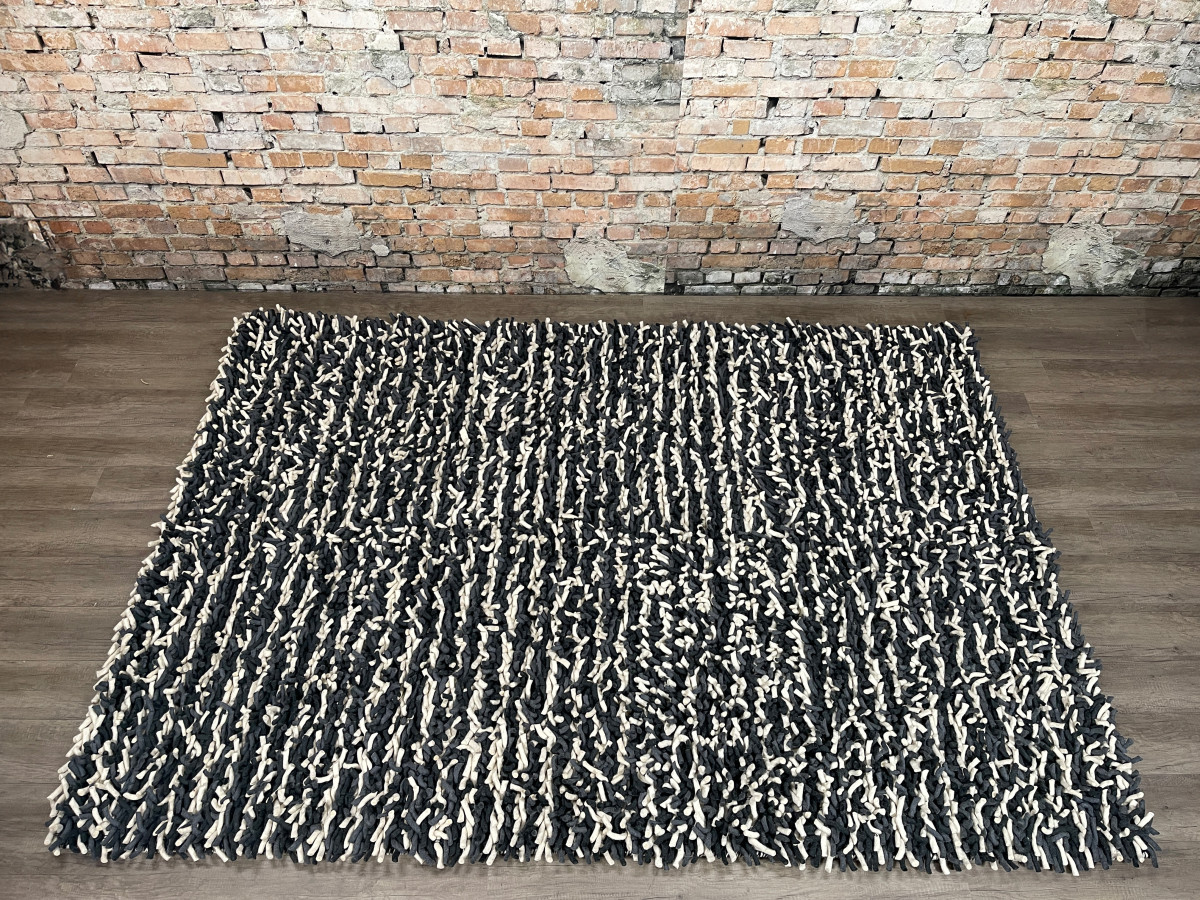 rocky-wit-zwart-karpet-theresales