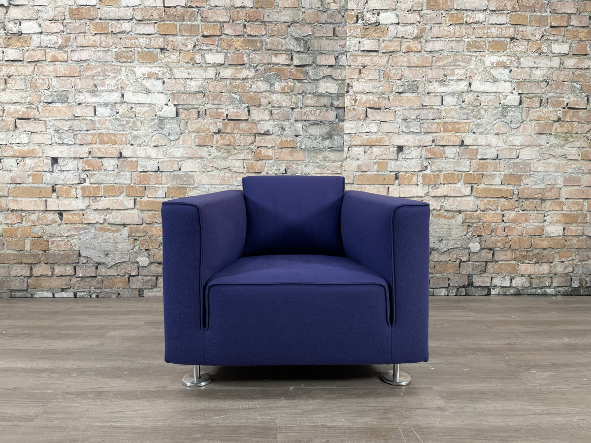 Fauteuil-Design-On-Stock-Blizz-TheReSales