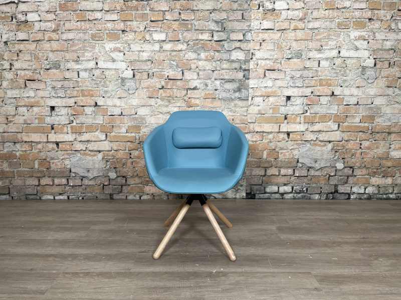 MDD-Ultra-blauw-stoel-theresales