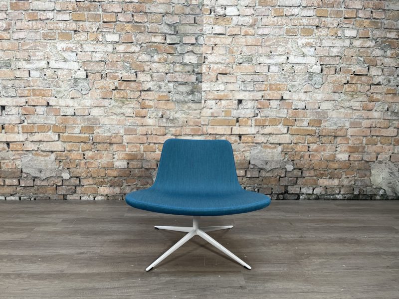 Armchair-Hay-Ray Swivel-blue-white-.TheReSales