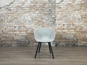 Hay-AAC23-Silla gris-TheReSales