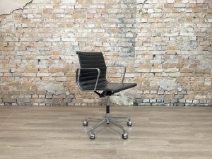 Stoel-Vitra-EA114-TheReSales