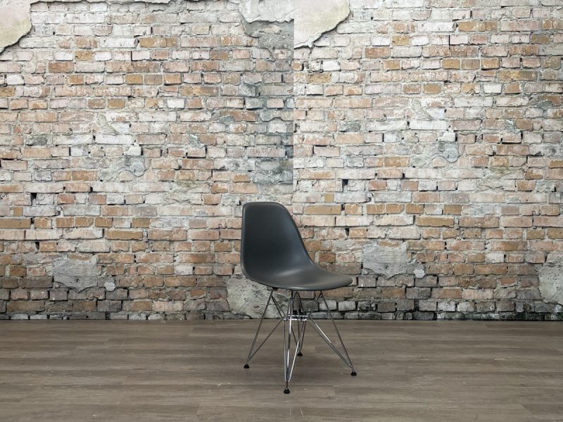 Stoel-Vitra-DSW-basalt-TheReSales