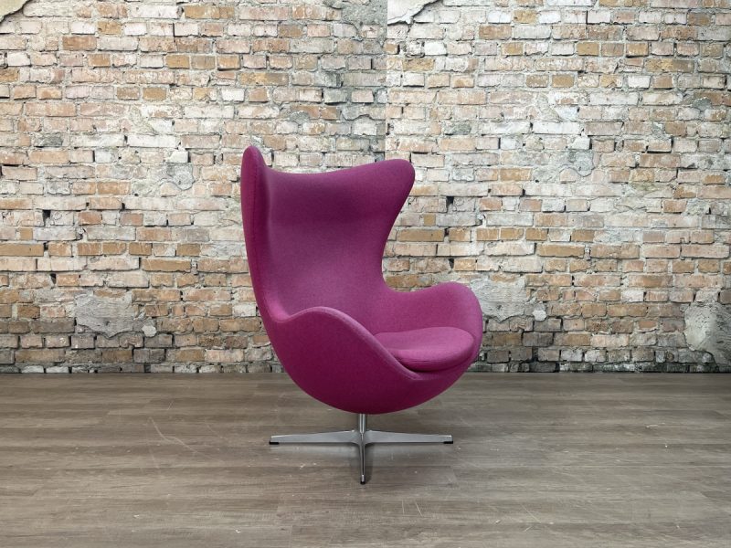 Fritz Hansen-Egg-Chair-fuchsia-fauteuil-TheReSales