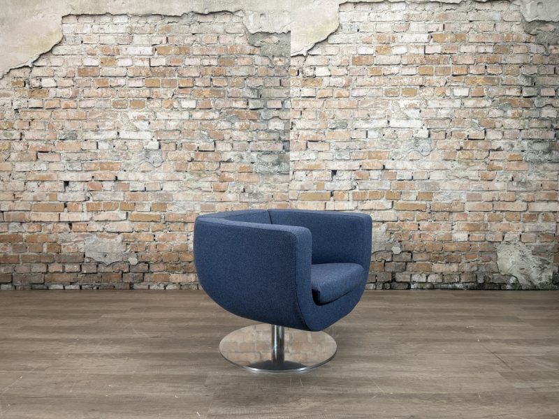 B&B-Italia-Tulip-Armchair-Donkerblauw-TheReSales