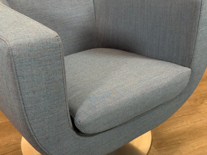 B&B Italia Tulip Armchair lichtblauw - Afbeelding 14