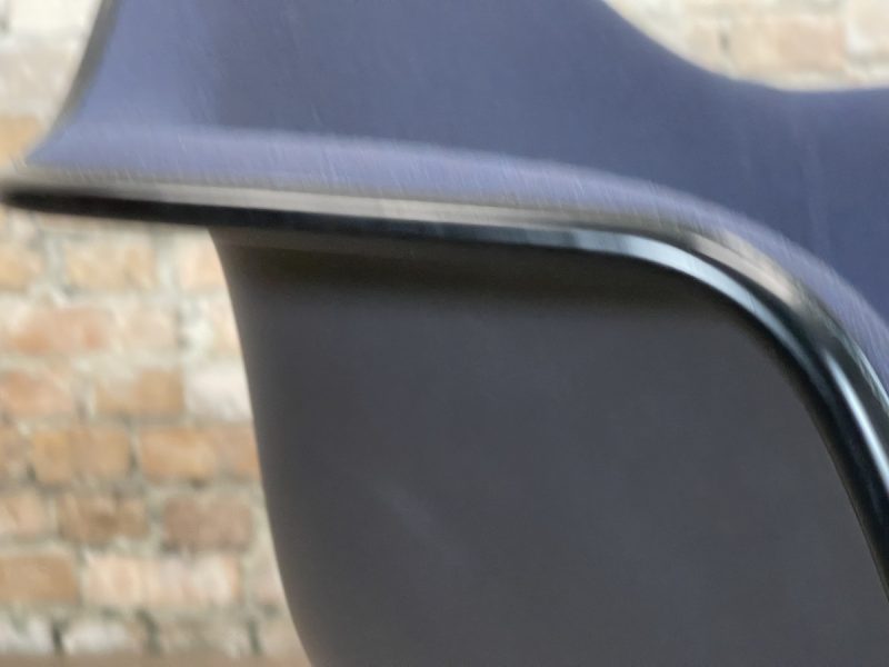 Vitra Eames Plastic Armchair DAW - Afbeelding 11