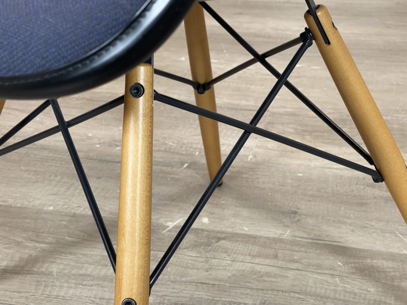 Vitra Eames Plastic Armchair DAW - Afbeelding 14