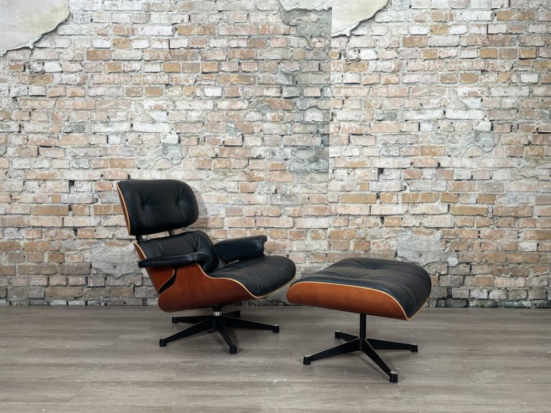 Vitra Eames Lounge Chair + Ottoman-theresales