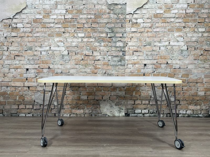 Kartell-MAX-Tafel-TheReSales