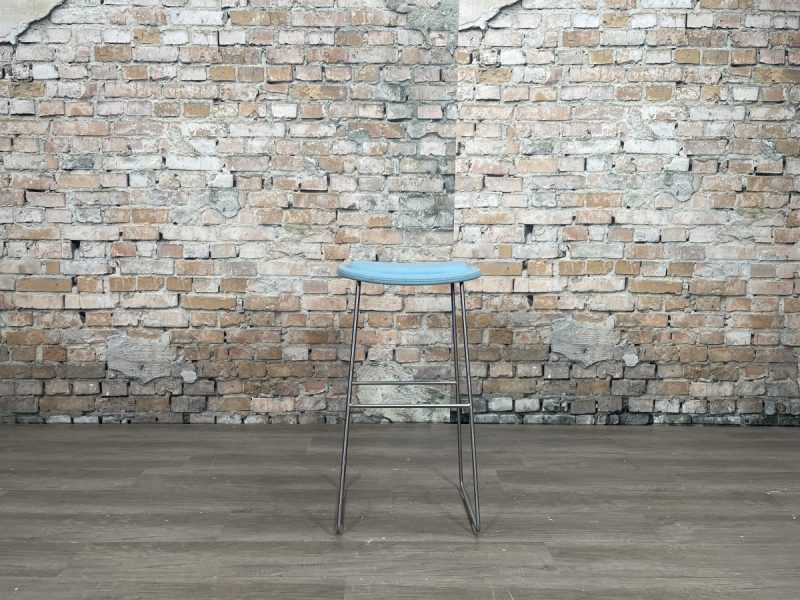 Stoel-Cappellini Hi-Pad-Stool-lichtblauw-TheReSales