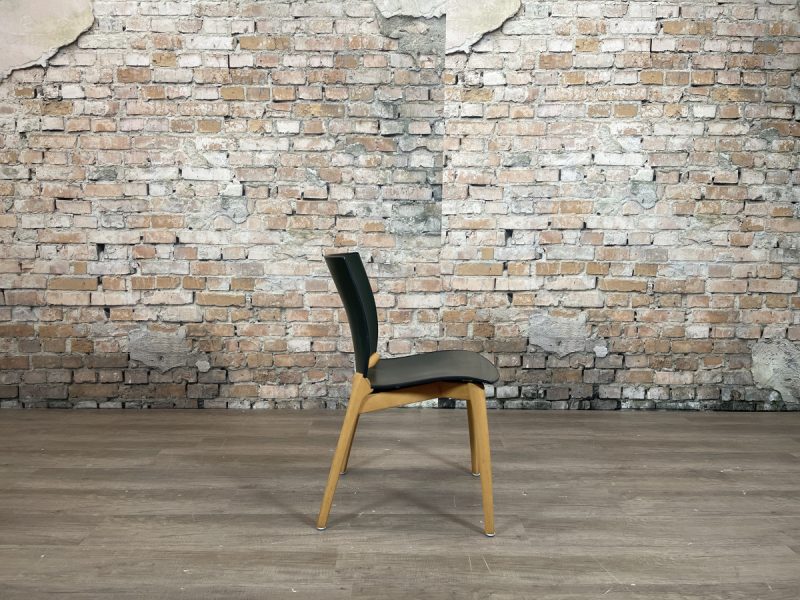 Cassina U-8 Chair groen zonder armleuning - Afbeelding 8