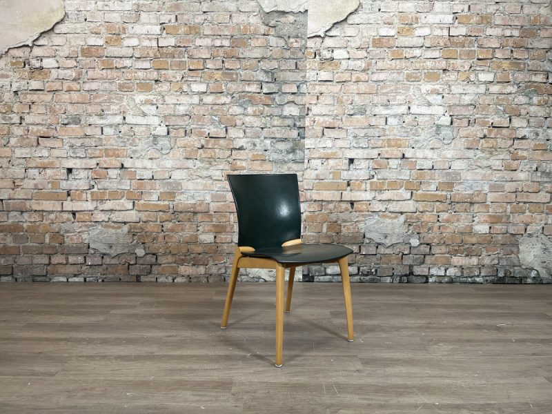 Cassina-U-8 Chair-groen-zonder-armleuning-theresales