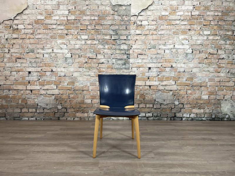 Cassina U-8 Chair blauw zonder armleuning - Afbeelding 2