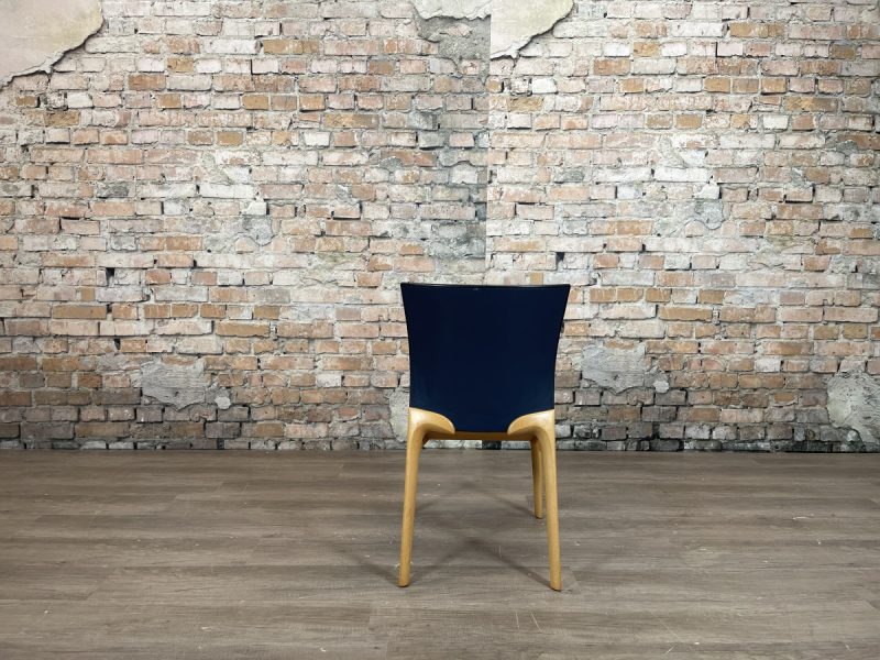 Cassina U-8 Chair blauw zonder armleuning - Afbeelding 6