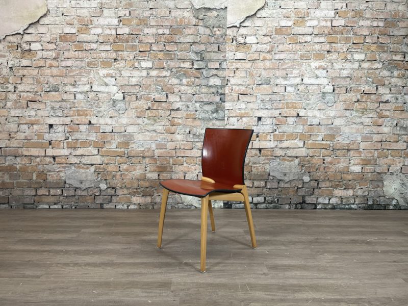 Cassina U-8 Chair rood zonder armleuning - Afbeelding 3