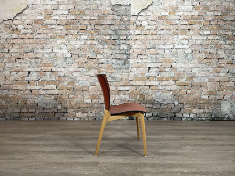 Cassina U-8 Chair rood zonder armleuning - Afbeelding 8