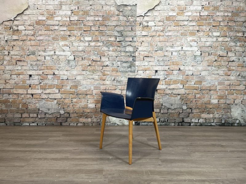 Cassina U-8 Chair blauw - Afbeelding 3