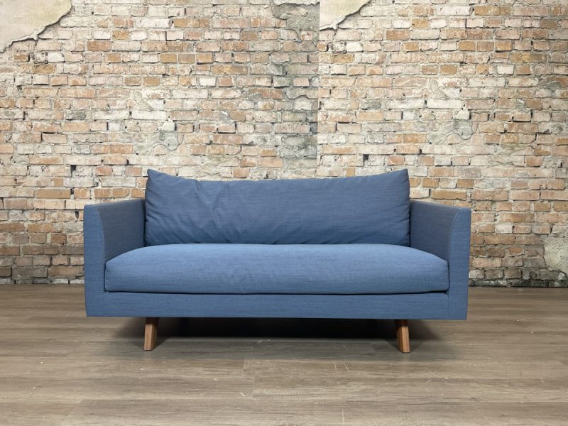 Bank-Montis-Axel-blauw-TheReSales