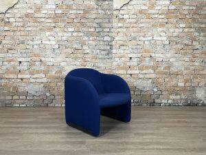 Artifort-Ben-Fauteuil-blauw-TheResales