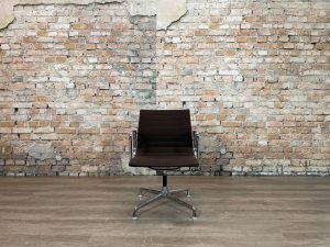 Stoel-Herman-Miller-EA108-draaibaar-TheReSales