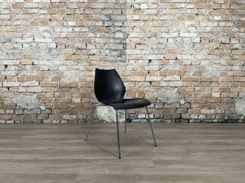 Stoel-Kartell-maui-zwart-TheReSales