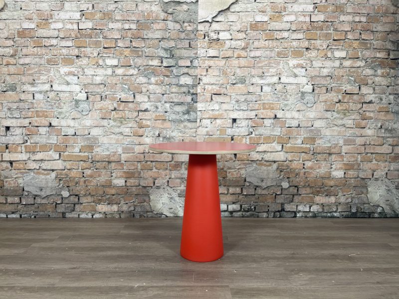 Moooi-Container-Table-rood-theresales