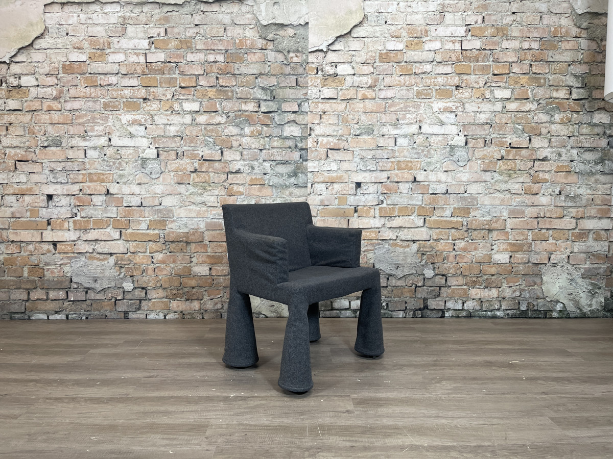 Moooi-VIP-Chair-grijs-TheReSales