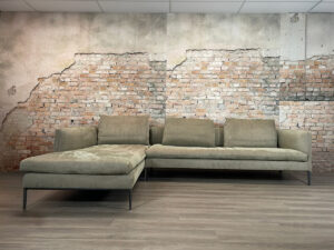 Molteni&c-Paul-bank-theresales