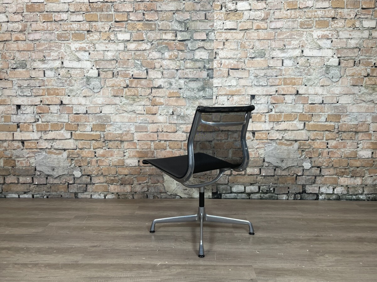Herman Miller Eames Aluminum Group Side Chair - Afbeelding 5