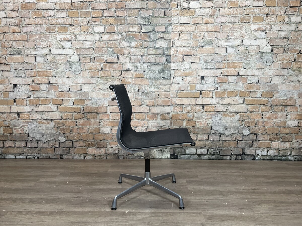 Herman Miller Eames Aluminum Group Side Chair - Afbeelding 8