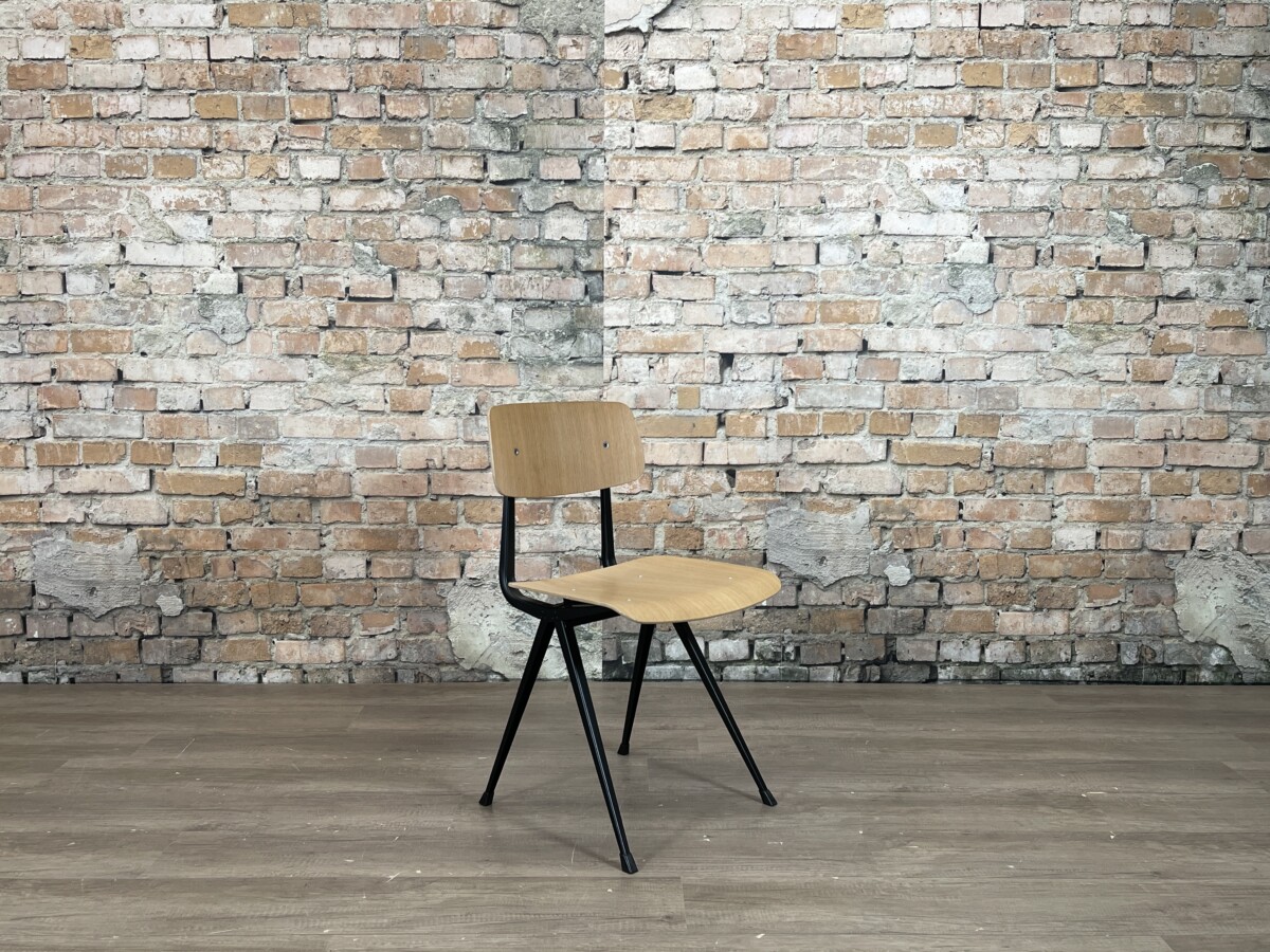 HAY-Result-zwart/eiken-theresales