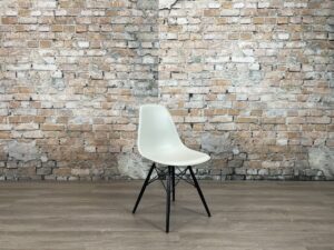 Vitra-DSW-kiezelsteen/zwart-TheReSales