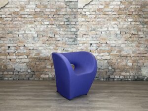 Moroso-Victoria-&-Albert-paars-theresales