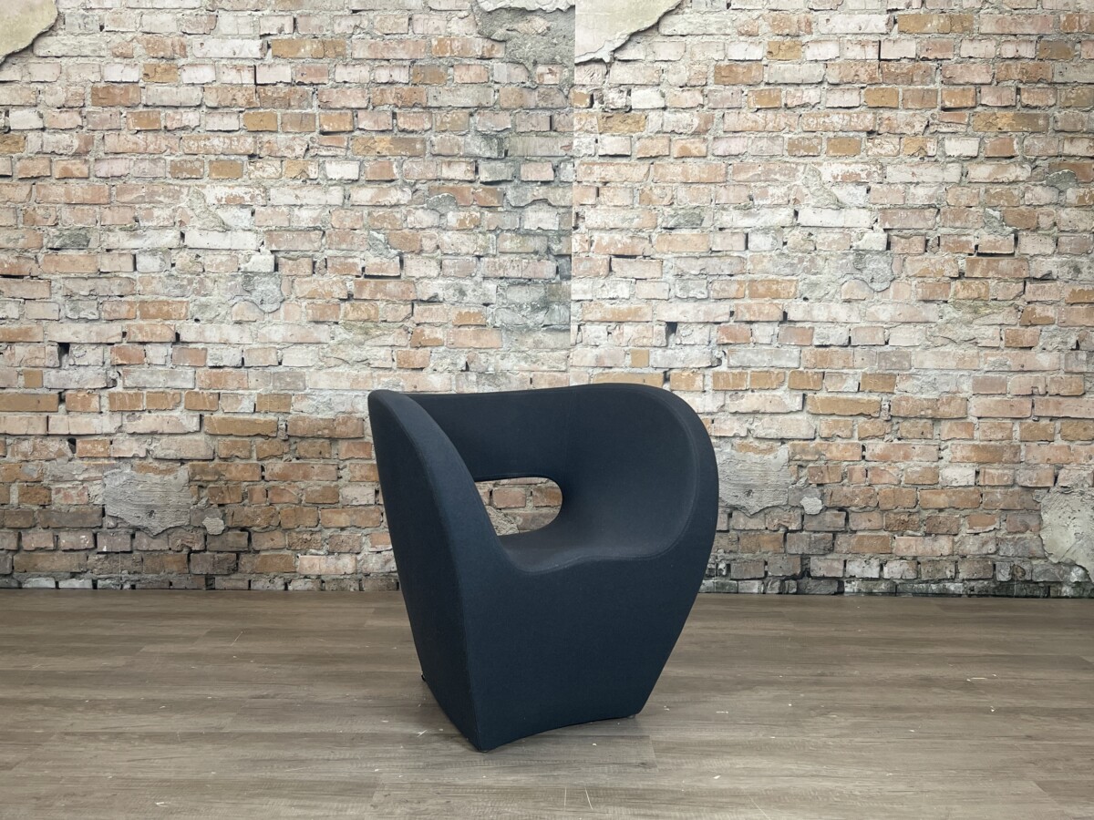 Moroso-Victoria-&-Albert-antraciet-theresales