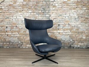 Artifort-Kalm-donkerblauw-Fauteuil-TheReSales