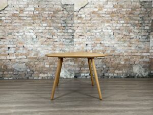 via-copenhagen-eat-solid-round-eettafel-theresales